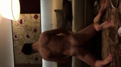 性感大长腿美女秘书包臀裙诱惑,公司领导高级包厢地毯上激烈啪啪潜规则高潮迭起!